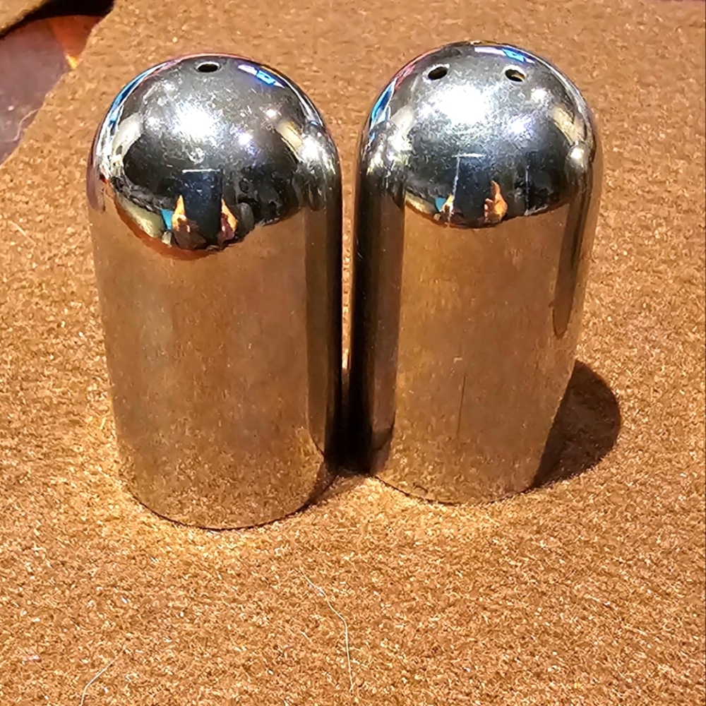2 pairs of silver salt and pepper shaker